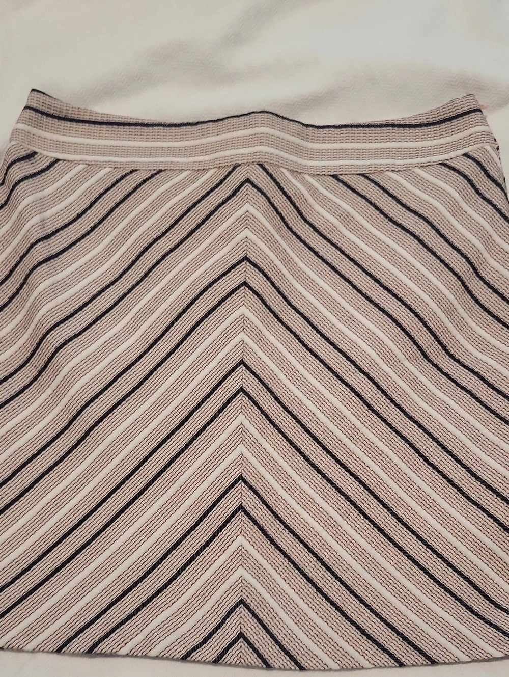LOFT Geometric Mini Skirt in Pink & Black Size 14